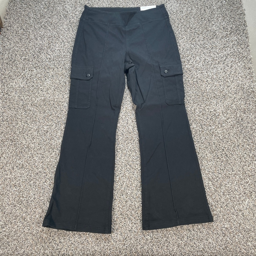 American Eagle Pull On Kick Boot Next Level Stretch Women's L Short Cargo Pants